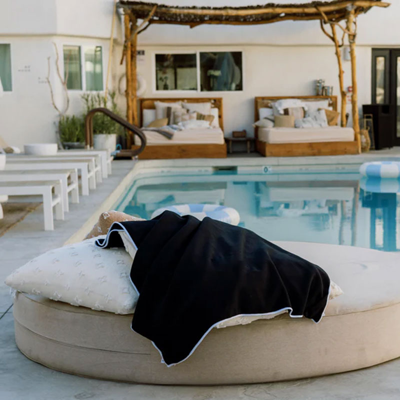 Magnetic Outdoor Bath Towel – 2025 New Arrival