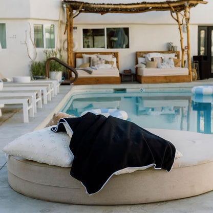 Magnetic Outdoor Bath Towel – 2025 New Arrival