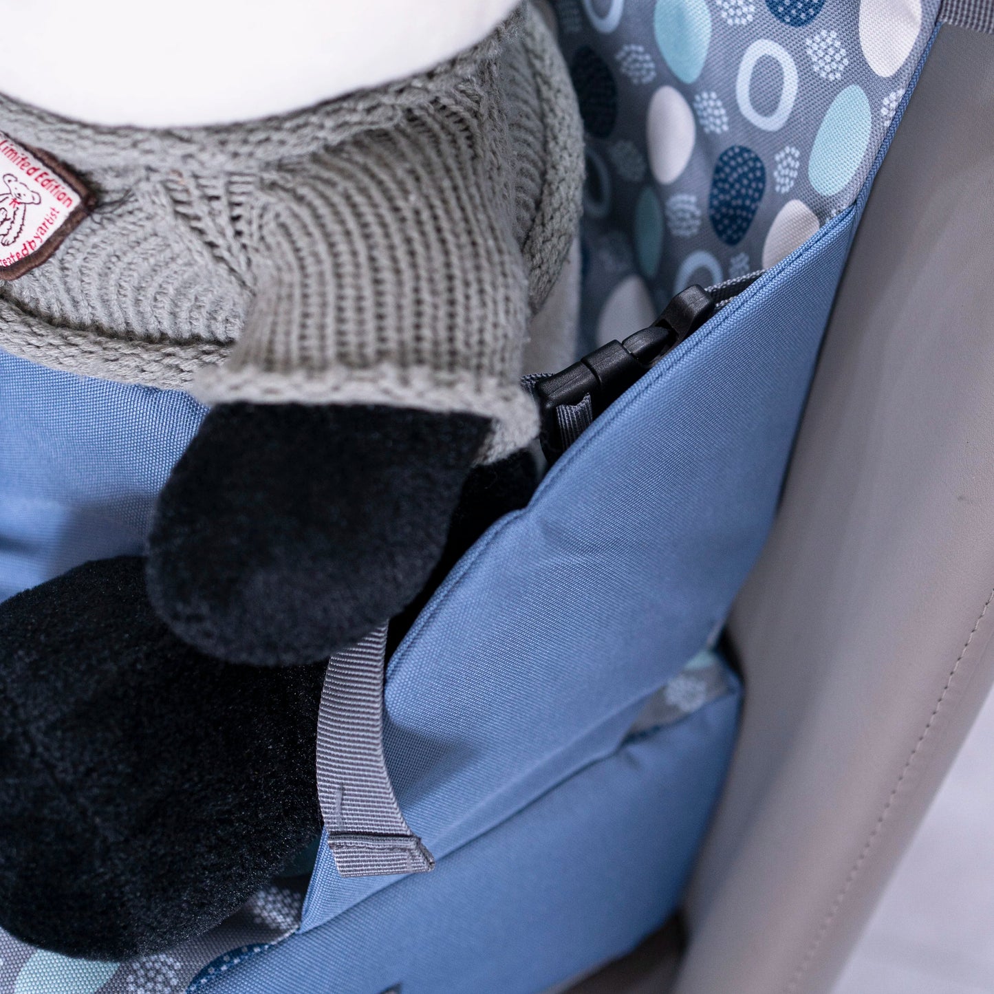 Toddler Booster Seat Pad with Safety Belt – Lightweight & Portable