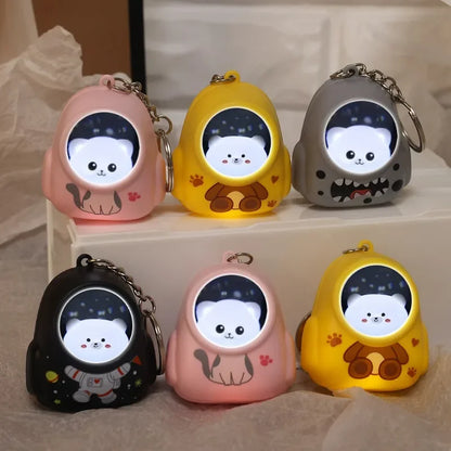 Cute Cat Mini Keychain Flashlight – Light Up Your Day with Adorable Charm!