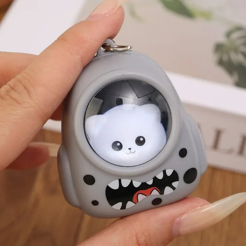 Cute Cat Mini Keychain Flashlight – Light Up Your Day with Adorable Charm!